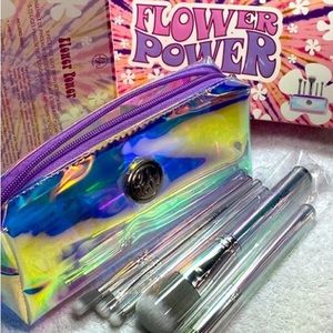 BH COSMETICS FLOWER POWER BRUSH SET HOLOGRAPHIC IRIDESCENT ZIP POUCH NEW Last 1